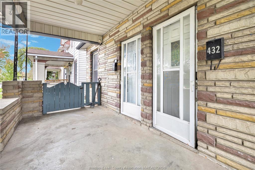 430-432 Campbell Property Photo 4