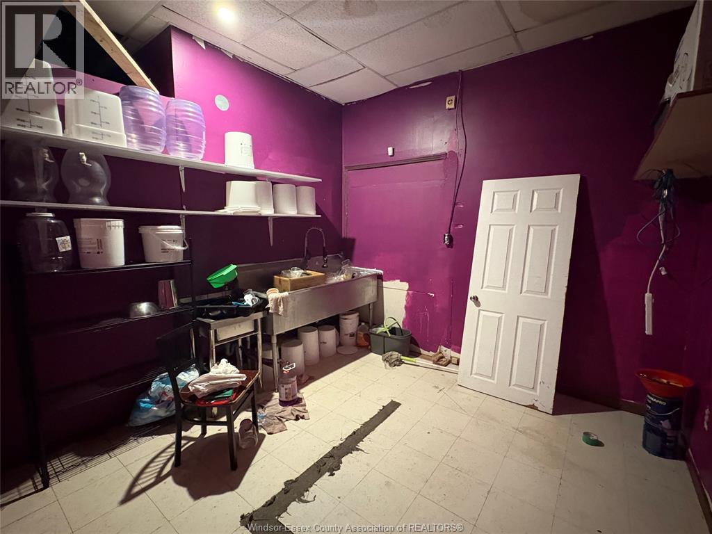 30 Erie Street North Property Photo 8