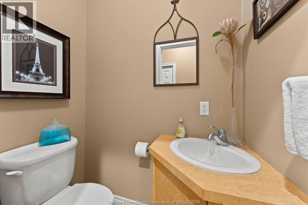 24 Sandy Lake Property Photo 18