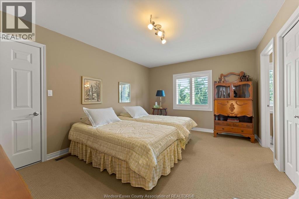 24 Sandy Lake Property Photo 21