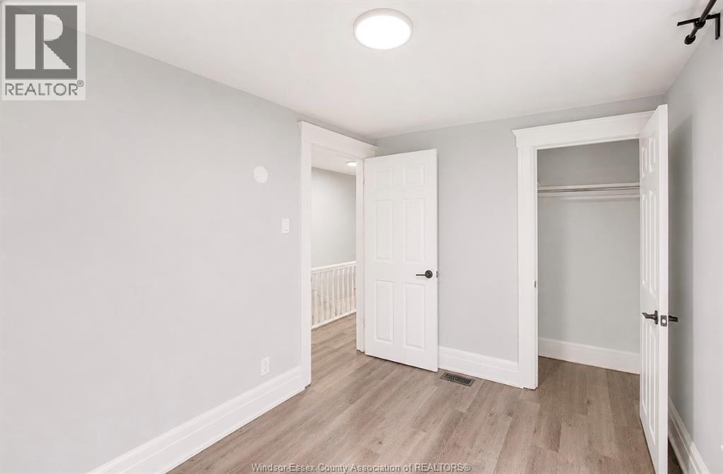 790 Marentette Property Photo 8