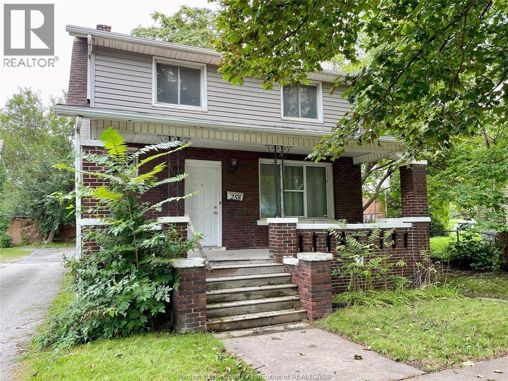 258 Detroit Property Photo 2