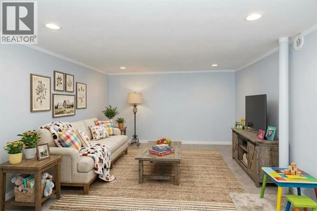 258 Detroit Property Photo 16
