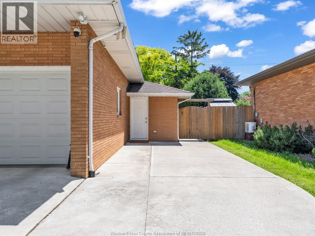 675 BEDFORD Unit# B Property Photo 1