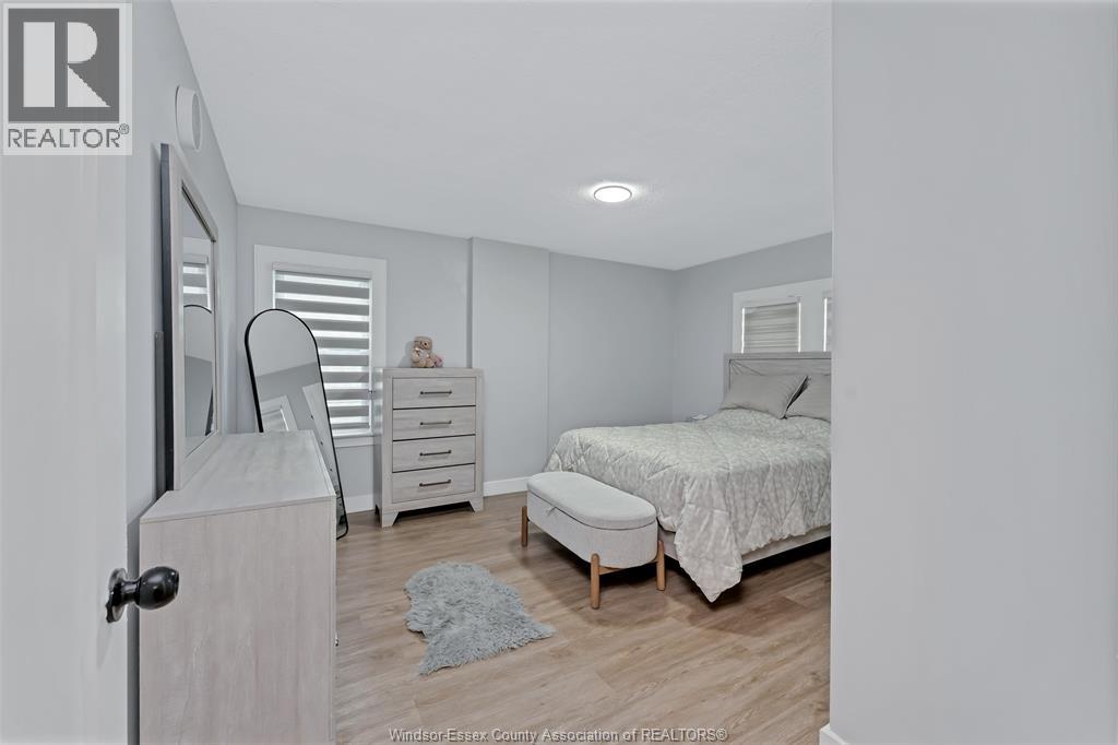 1516 Dougall Avenue Property Photo 10