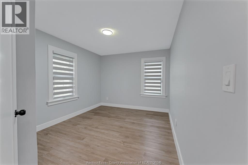 1516 Dougall Avenue Property Photo 12