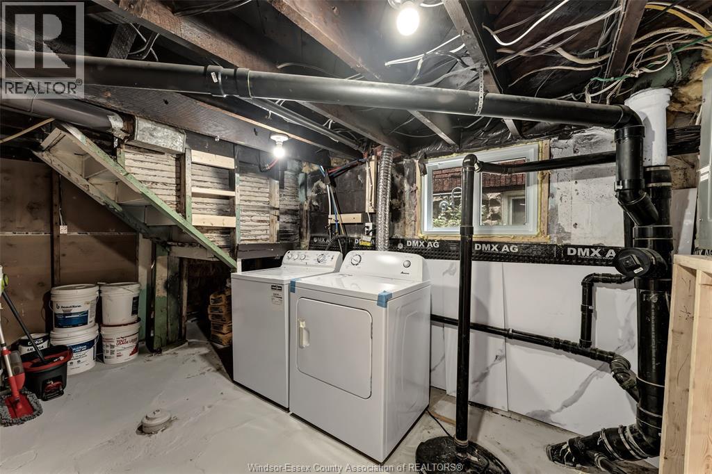 1516 Dougall Avenue Property Photo 18