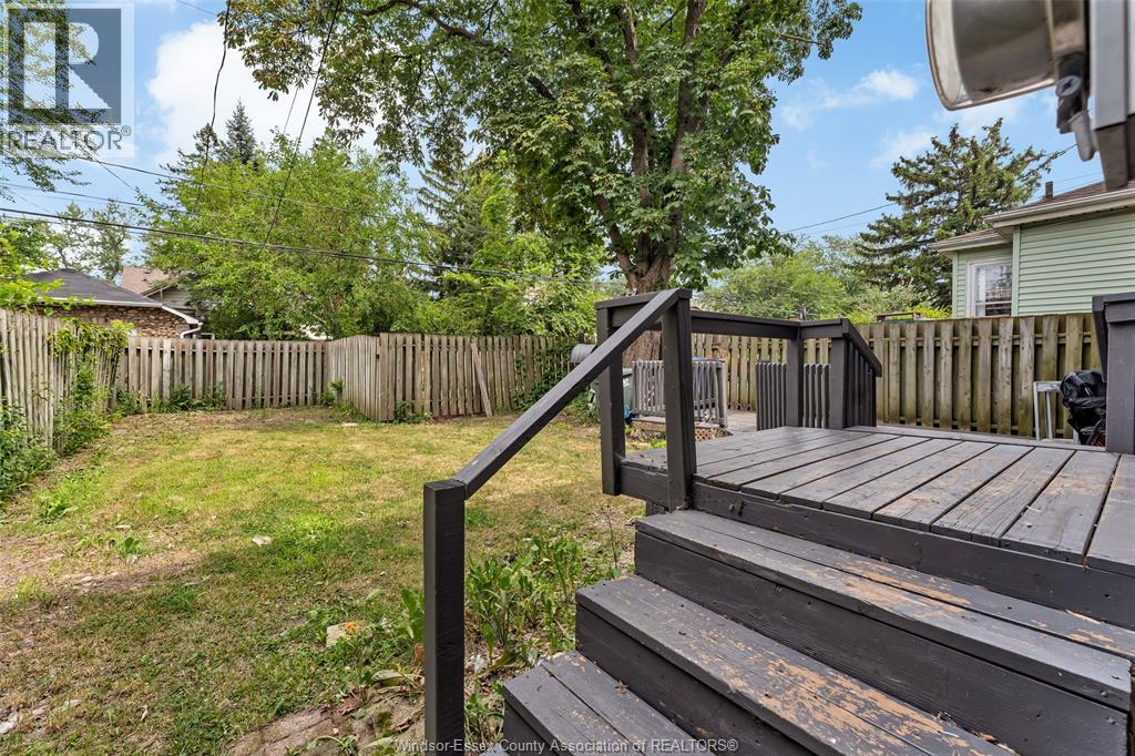 1516 Dougall Avenue Property Photo 20