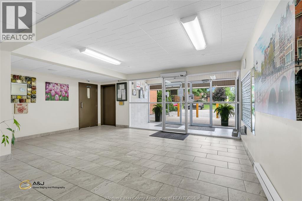 6311 Thornberry Crescent Unit# 300 Property Photo 6