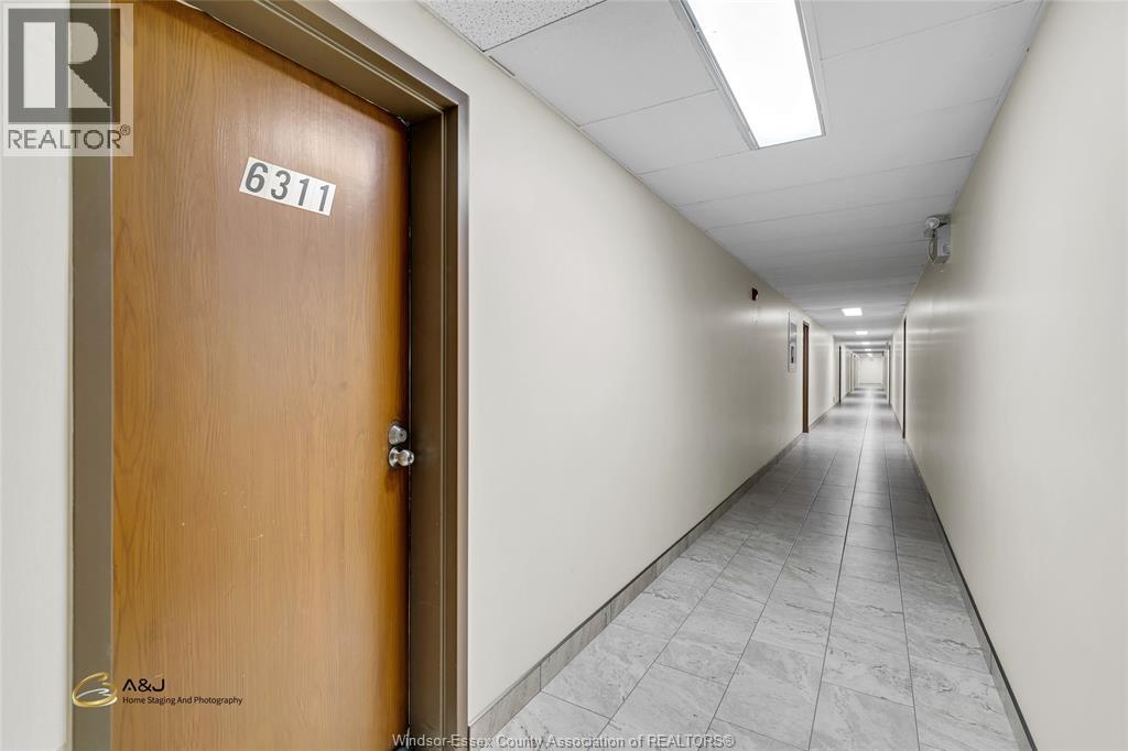 6311 Thornberry Crescent Unit# 300 Property Photo 8