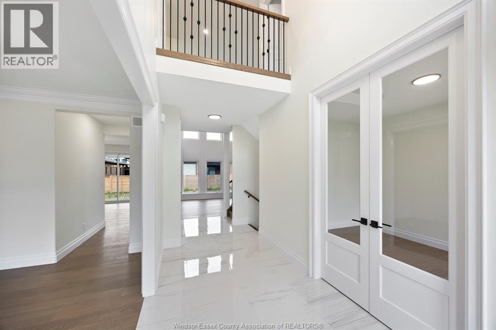 1223 Campana Crescent Property Photo 3