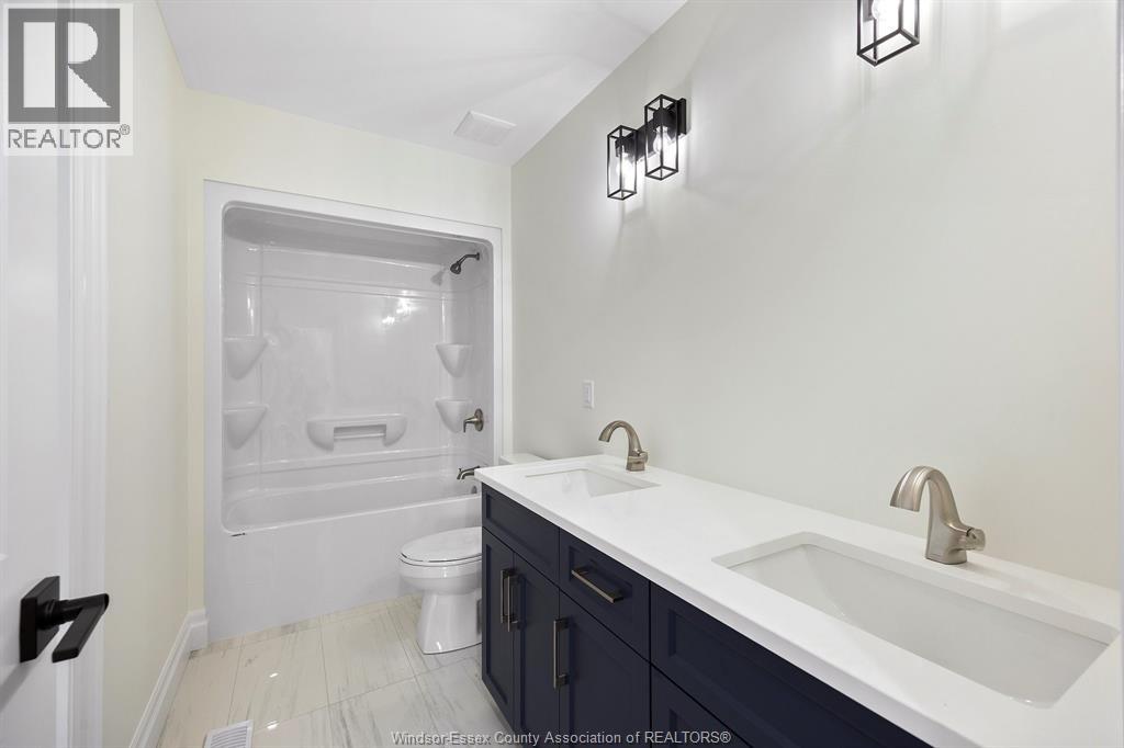 1223 Campana Crescent Property Photo 19