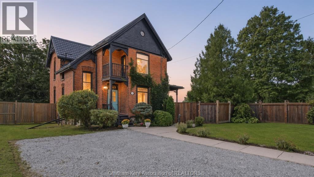136 King Street South Property Photo 1