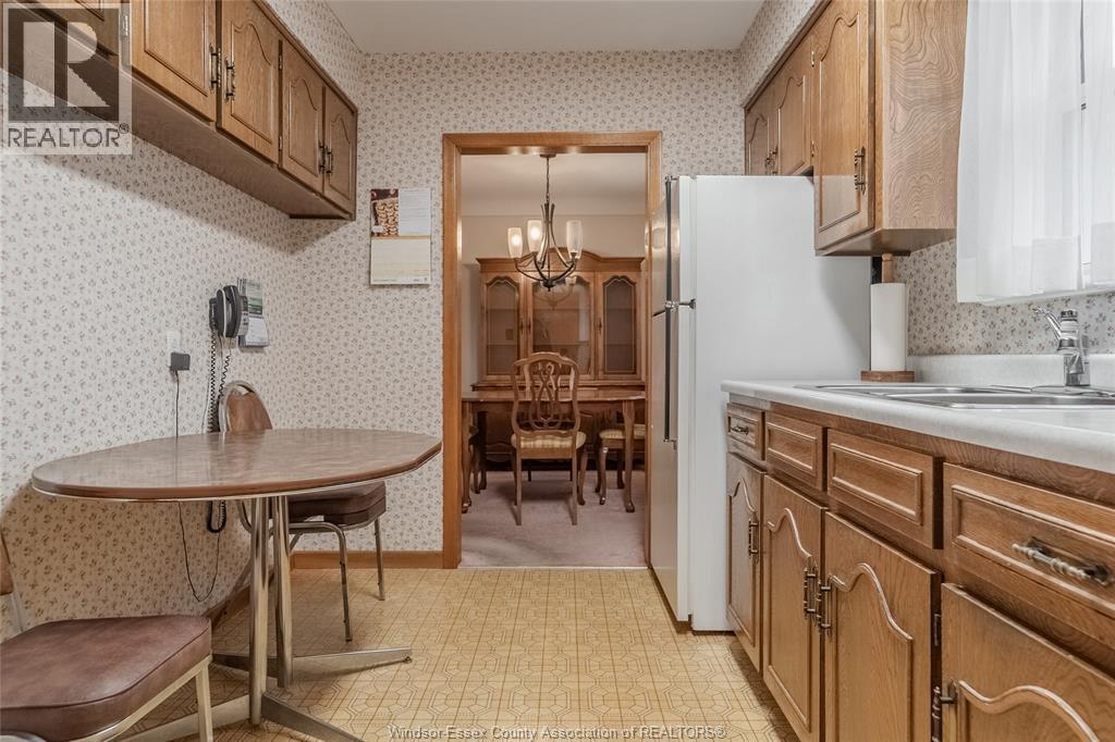 1051 Grand Marais Road West Property Photo 12