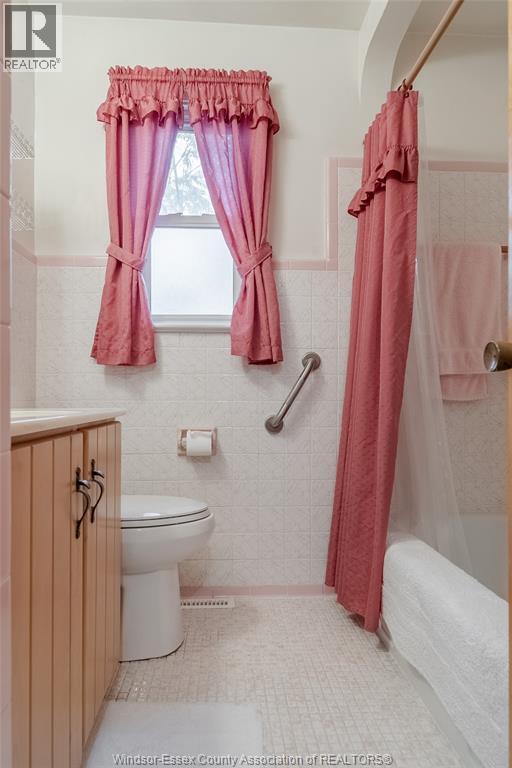 1051 Grand Marais Road West Property Photo 18