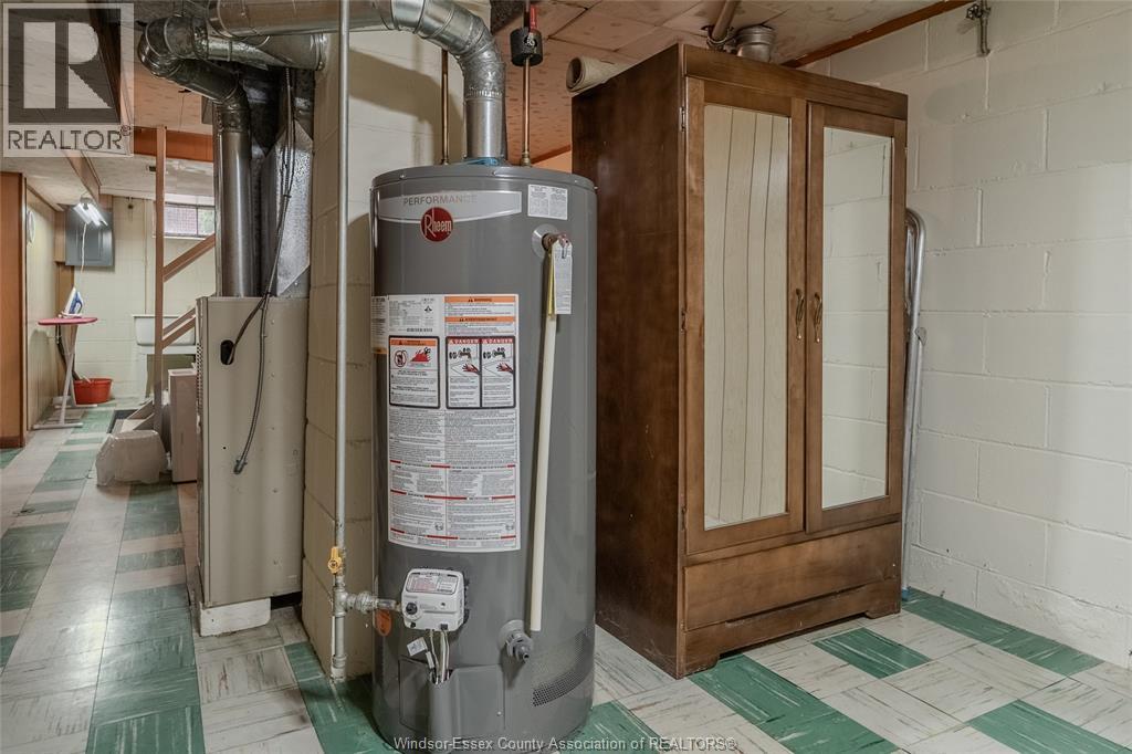 1051 Grand Marais Road West Property Photo 25