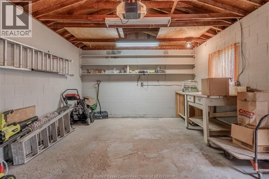 1051 Grand Marais Road West Property Photo 34