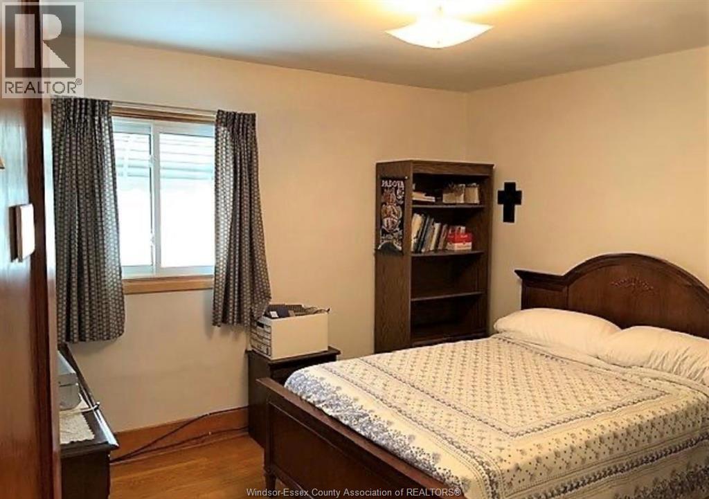 972 Parent Property Photo 8