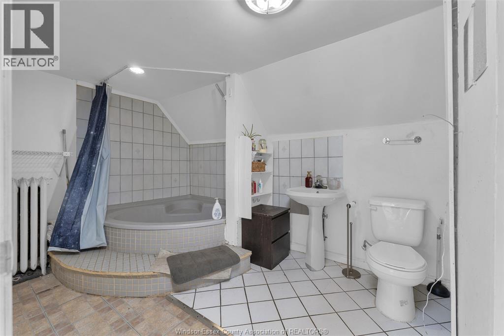559 Assumption Property Photo 25