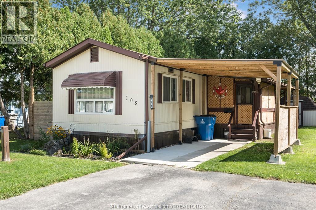 108 Regency Drive Property Photo 2