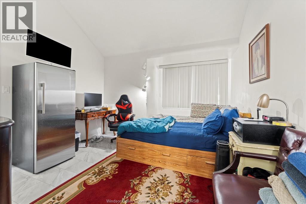 1467 Guildwood Crescent Property Photo 16