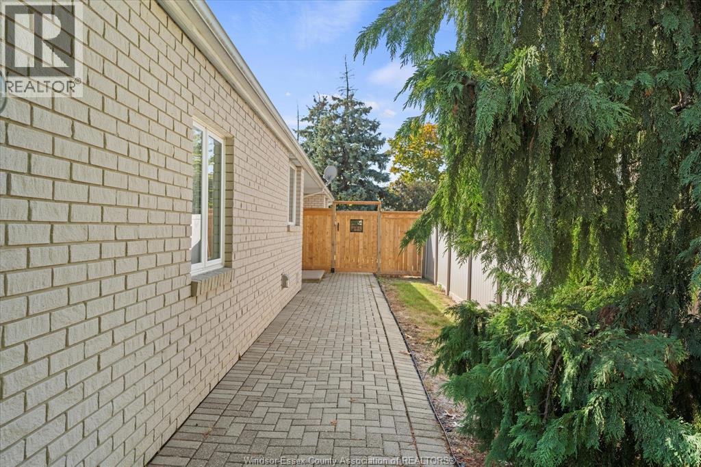 1467 Guildwood Crescent Property Photo 30