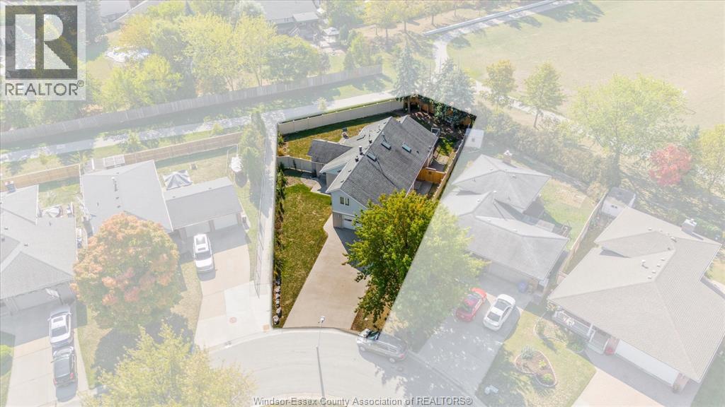 1467 Guildwood Crescent Property Photo 35
