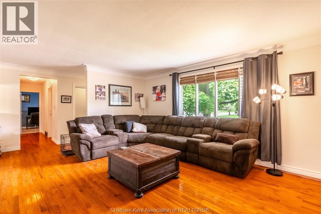 591 King Street West Property Photo 6
