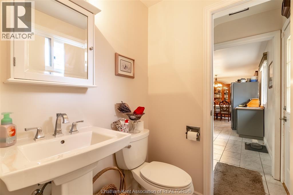 591 King Street West Property Photo 14