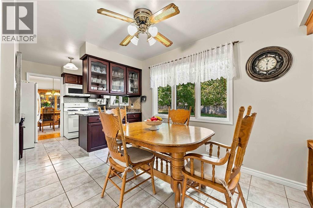 821 Danbury Crescent Property Photo 18