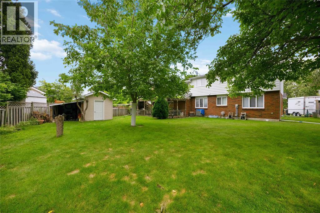 821 Danbury Crescent Property Photo 49