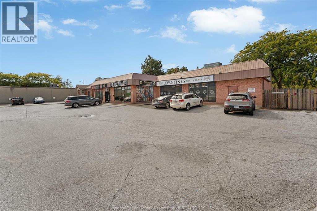 71 Erie Street North Property Photo 2