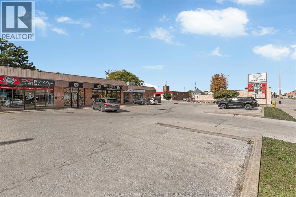 71 Erie Street North Property Photo 4