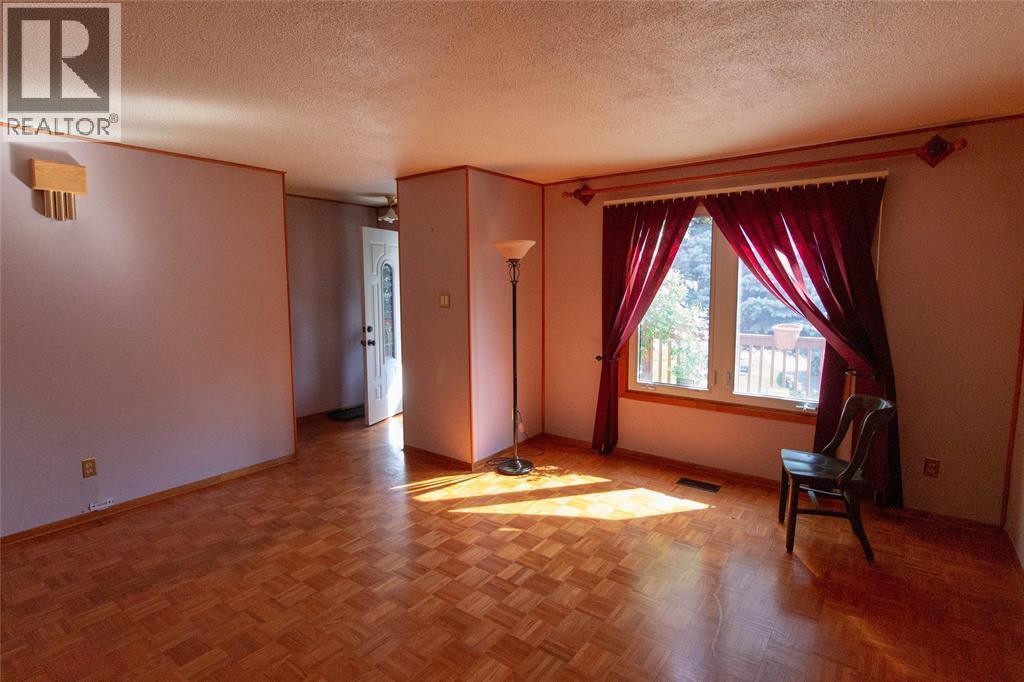 1123 Cardiff Court Property Photo 2