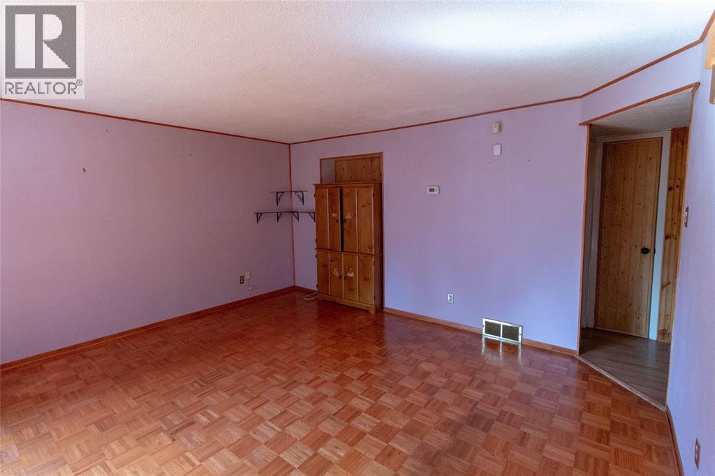 1123 Cardiff Court Property Photo 4