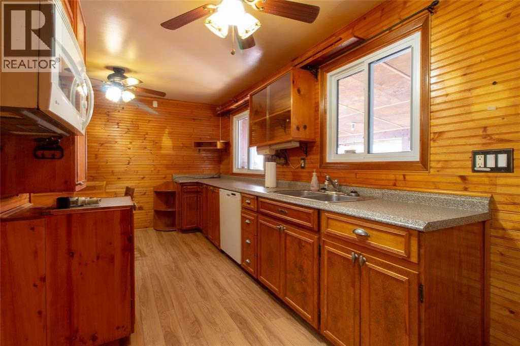 1123 Cardiff Court Property Photo 6