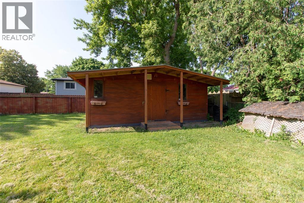 1123 Cardiff Court Property Photo 15