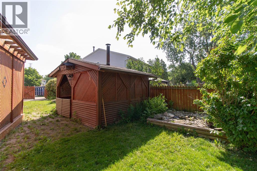 1123 Cardiff Court Property Photo 19