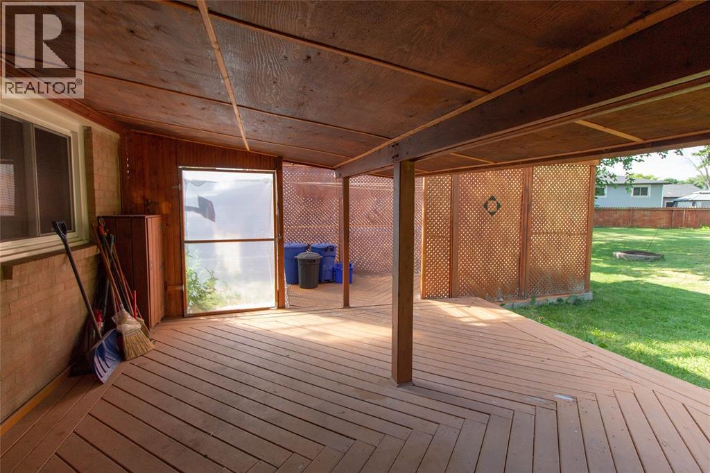 1123 Cardiff Court Property Photo 23