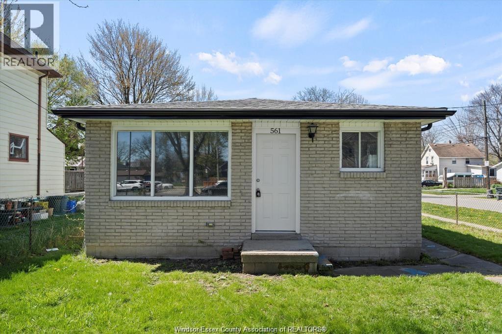 561 CHIPPAWA STREET Property Photo 1
