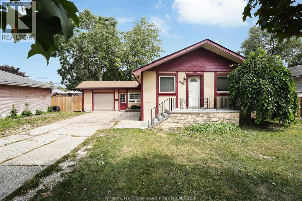 986 Eastlawn Avenue Property Photo 2