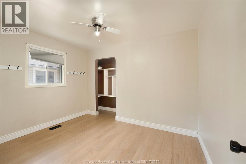 986 Eastlawn Avenue Property Photo 8