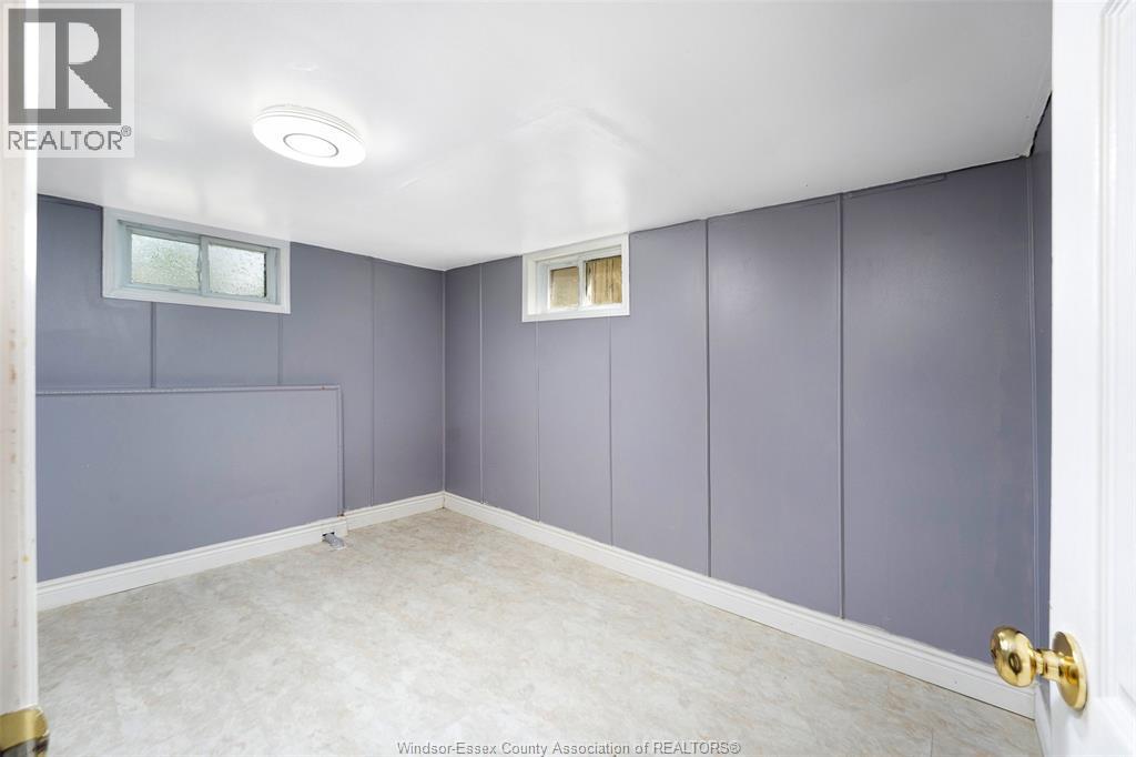 986 Eastlawn Avenue Property Photo 13