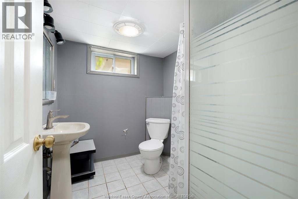 986 Eastlawn Avenue Property Photo 14