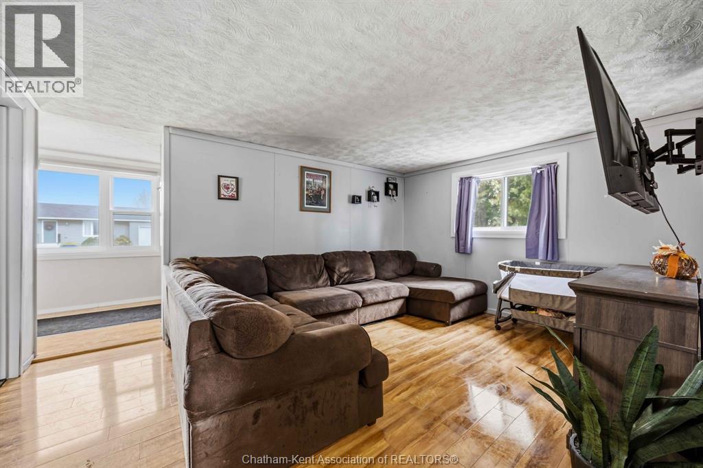 535 Richmond Street Property Photo 11