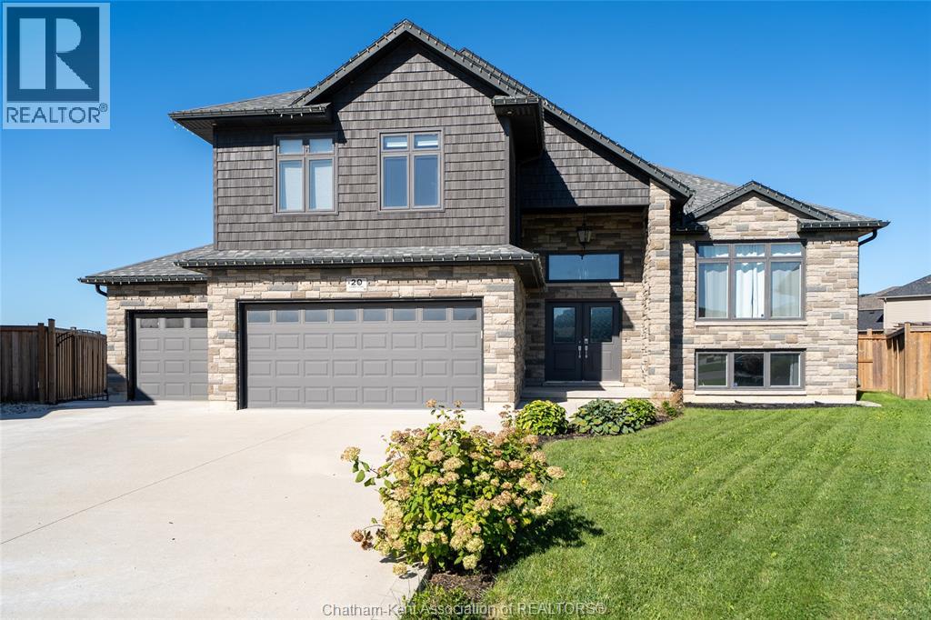 20 SIENNA COURT Property Photo 1