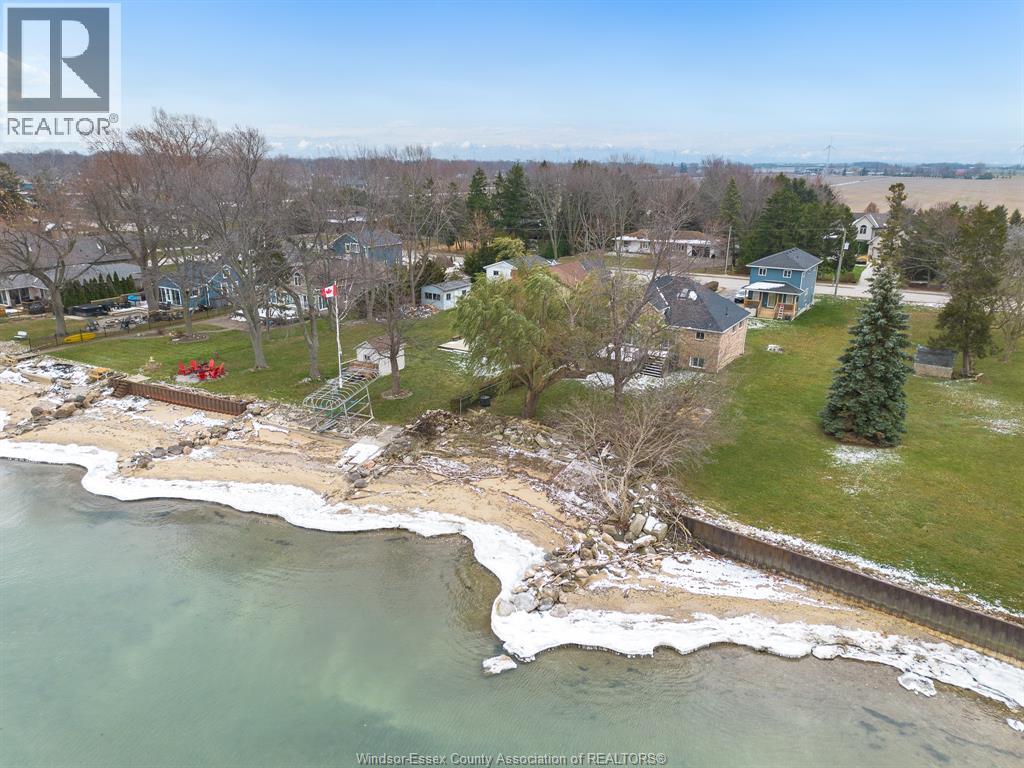 5530 St. Clair Property Photo 3