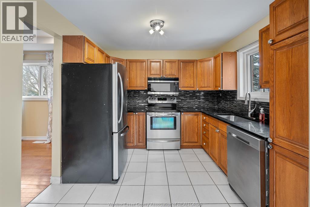 5530 St. Clair Property Photo 8
