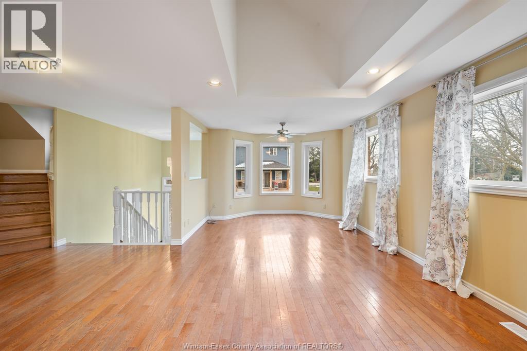 5530 St. Clair Property Photo 11