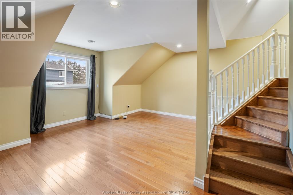 5530 St. Clair Property Photo 13